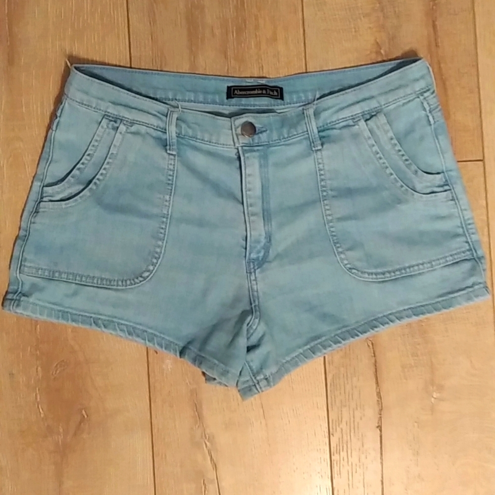 Abercrombie & Fitch Jean Shorts - Size 29